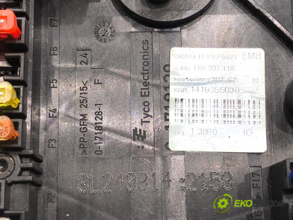 SKODA SUPERB II Kombi 2014 103 kW 2.0 TDI 16V 1968 skříňka poistková 1K0937118 (Pojistkové skříňky)