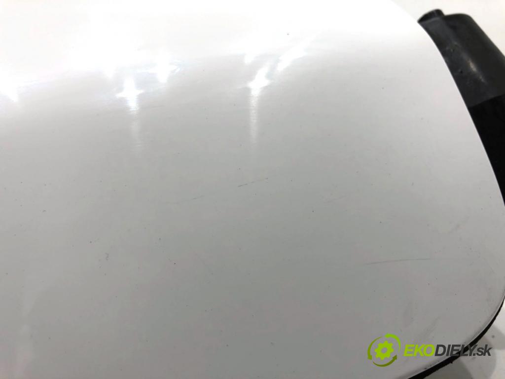 SKODA SUPERB II Kombi 2014 103 kW 2.0 TDI 16V 1968 Dvierka nádrže paliva  (Kľučka dverí ostatné)