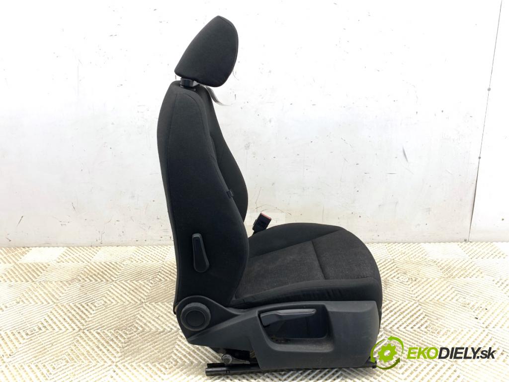 SKODA SUPERB II Kombi 2014 103 kW 2.0 TDI 16V 1968 Sedadlo pravy predný