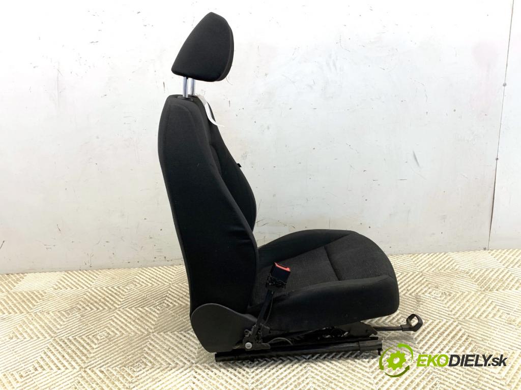 SKODA SUPERB II Kombi 2014 103 kW 2.0 TDI 16V 1968 Sedadlo ľavy predný