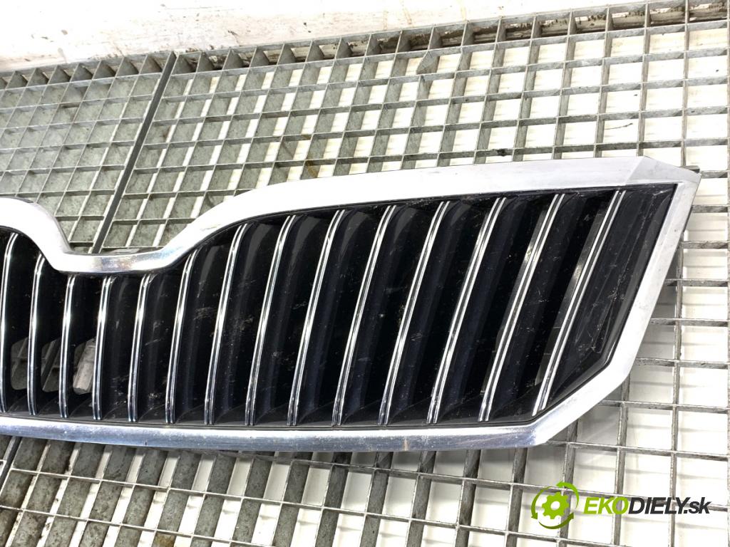 SKODA SUPERB II Kombi 2014 103 kW 2.0 TDI 16V 1968 mřížka maska 3T0853668B (Mřížky (masky) chladičů)