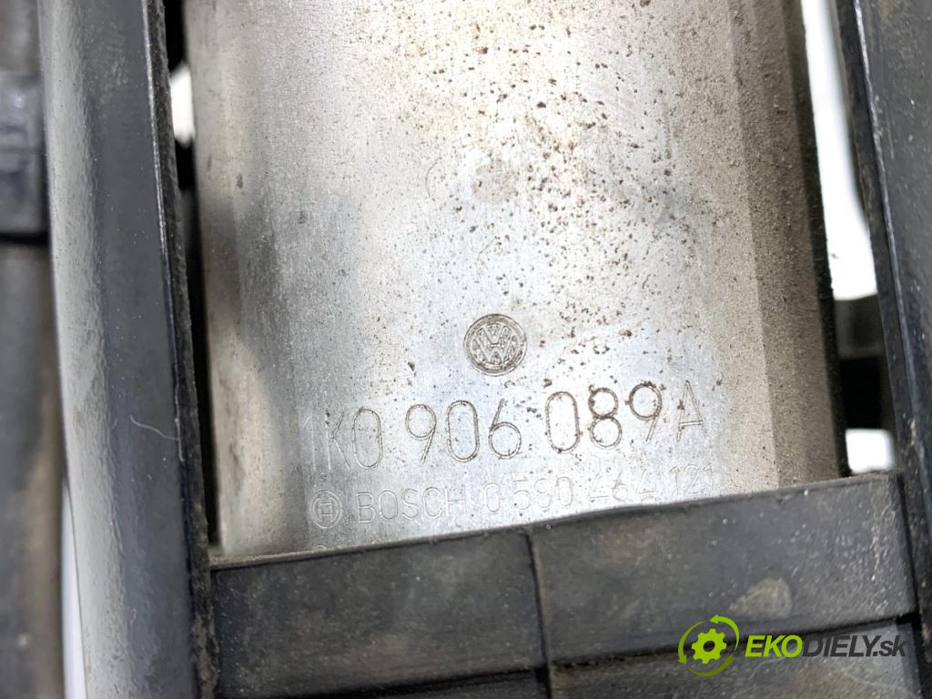 SKODA SUPERB II Kombi 2014 103 kW 2.0 TDI 16V 1968 Pumpa paliva vonkajšia 1K0131552AC (Palivové čerpadlo)