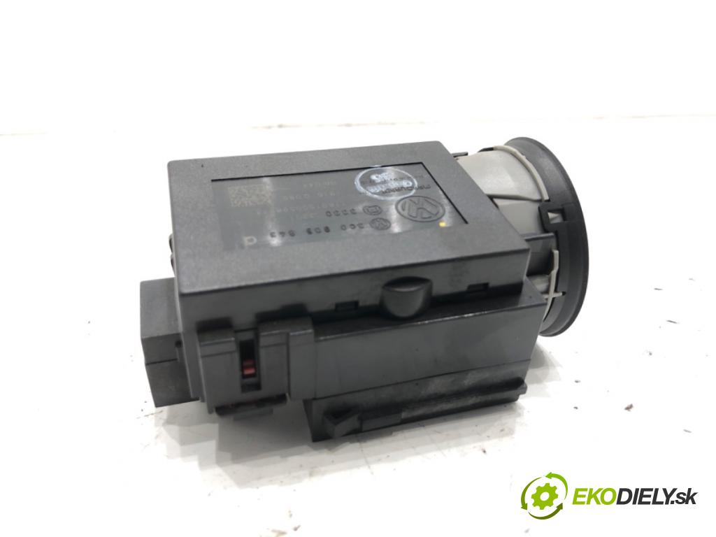 VW PASSAT B6 Kombi 2006 103 kW 2.0 TDI 1968 spinačka 3C0905843Q (Spínacia skrinka)