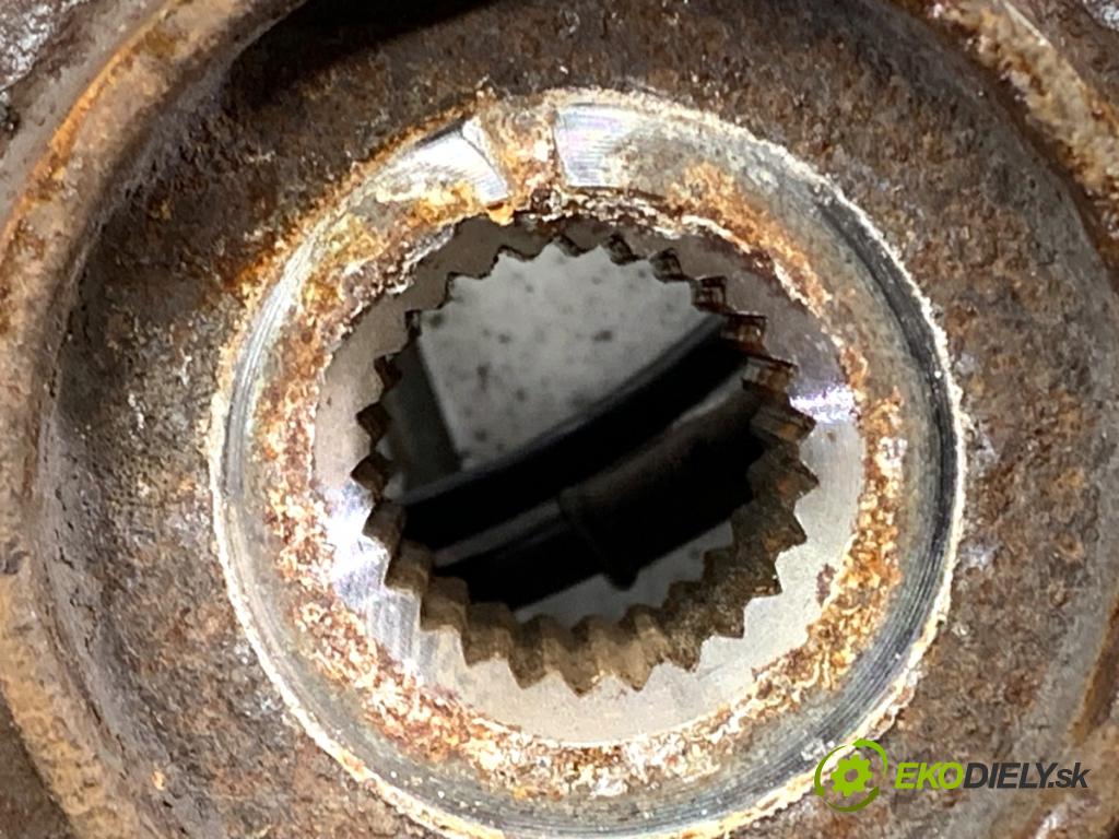 MITSUBISHI COLT VI liftback 2007 70 kW 1.3 1332 náboj pravy predný