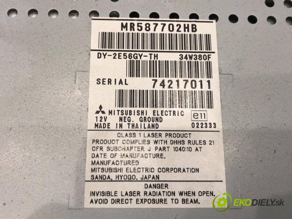 MITSUBISHI COLT VI liftback 2007 70 kW 1.3 1332 RADIO MR587702HB (Audio zariadenie)