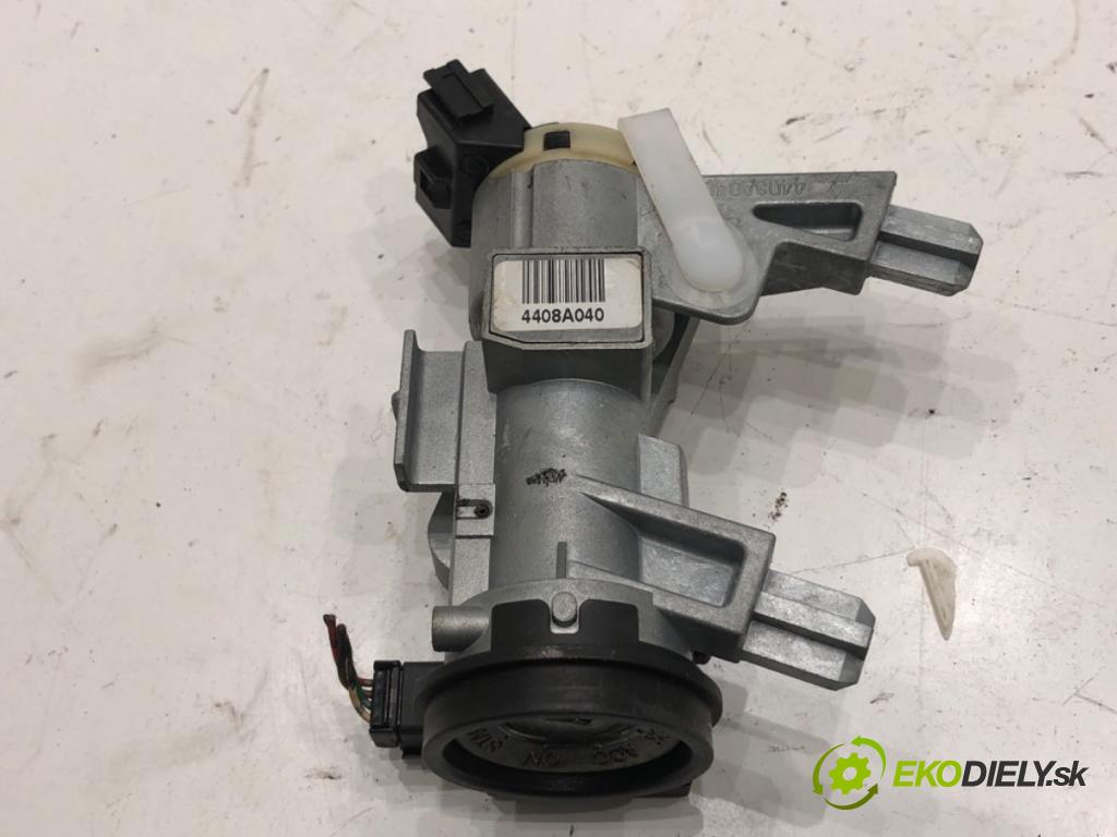 MITSUBISHI COLT VI liftback 2007 70 kW 1.3 1332 spinačka MR587813 (Spínacia skrinka)