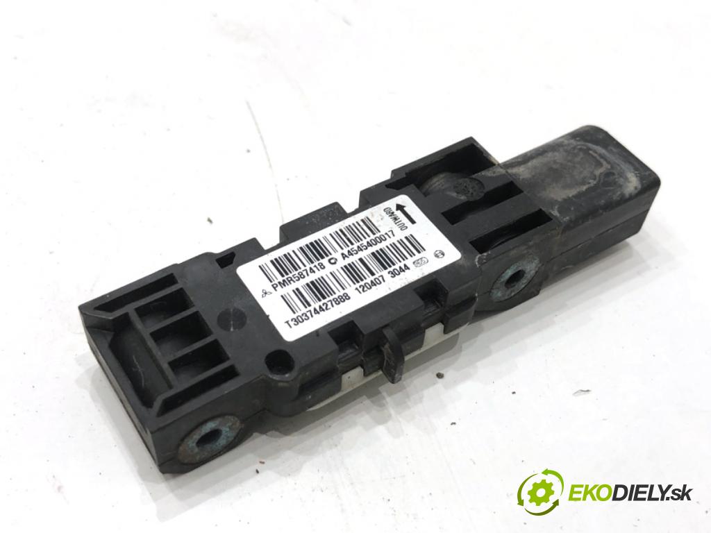 MITSUBISHI COLT VI liftback 2007 70 kW 1.3 1332 snímač nárazu PMR587418 (Snímače nárazu)