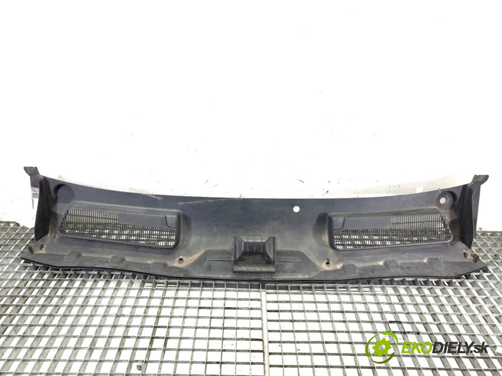 FORD KUGA I SUV 2012 100 kW 2.0 TDCi 1997 torpédo plast pod čelní okno 8V41-S02216 (Torpéda)