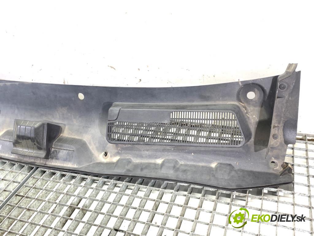 FORD KUGA I SUV 2012 100 kW 2.0 TDCi 1997 torpédo plast pod čelní okno 8V41-S02216 (Torpéda)