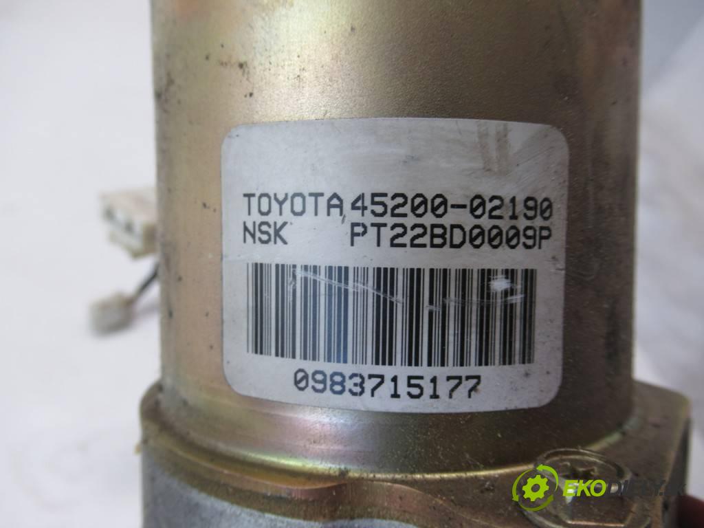 Toyota Corolla E12  2003  HATCHBACK 3D 1.8VVTLI 192KM 02-07 1800 Pumpa servočerpadlo 45200-02190 (Servočerpadlá, pumpy riadenia)