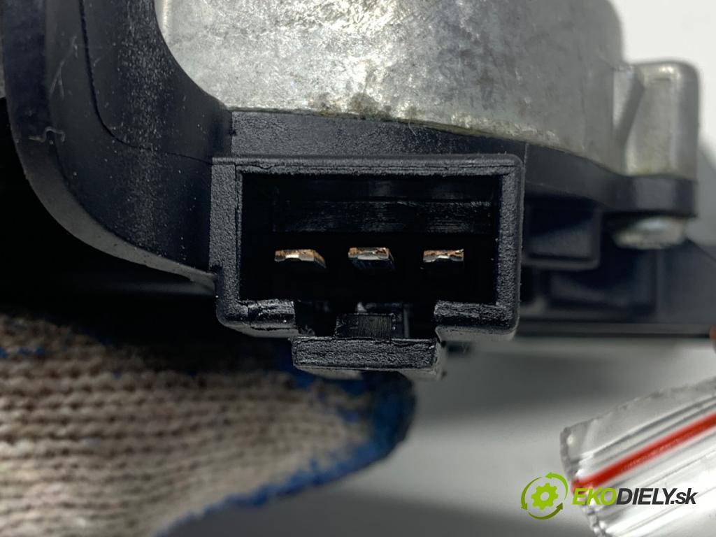 OPEL VECTRA C Kombi 2008 110 kW 1.9 CDTI (F35) 1910 motor stěračů zadní část 13166415