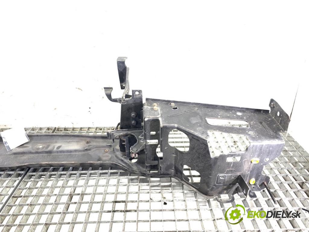 VOLVO XC90 I SUV 2004 200 kW T6 AWD 2922 držák přední část  (Výztuhy přední)