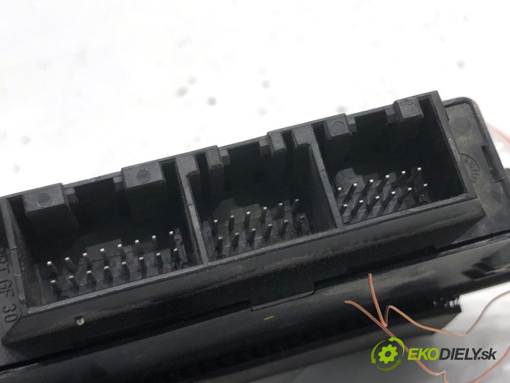 VOLVO XC90 I SUV 2004 200 kW T6 AWD 2922 Modul PDC 30682628 (Riadiaca jednotka ostatné)