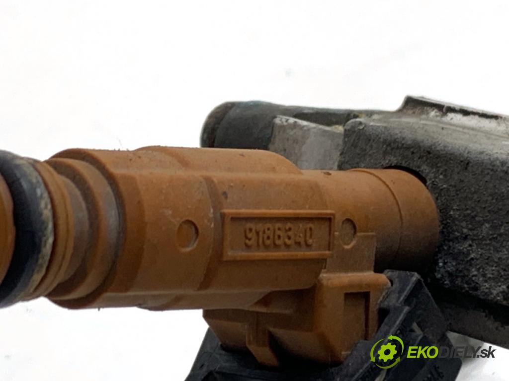 VOLVO XC90 I SUV 2004 200 kW T6 AWD 2922 Lišta vstrekovacia 9186340 (Vstrekovacia lišta)