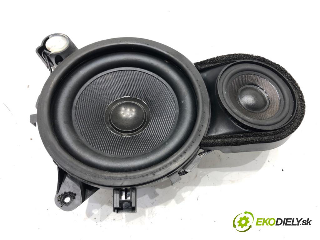 VOLVO XC90 I SUV 2004 200 kW T6 AWD 2922 reproduktor Dvere predný pravy 30657757