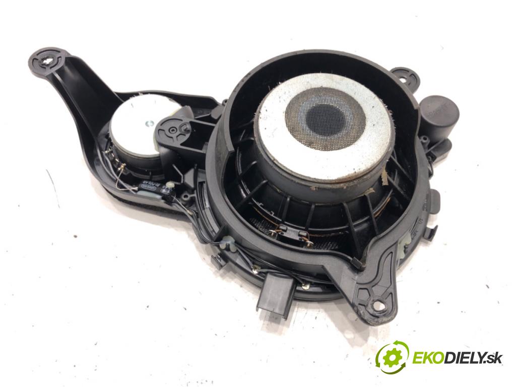 VOLVO XC90 I SUV 2004 200 kW T6 AWD 2922 reproduktor Dvere predný pravy 30657757