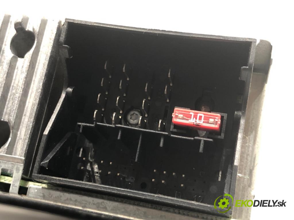 CITROEN C4 I liftback 2005 65 kW 1.4 16V 1360 RADIO  (Audio zariadenie)