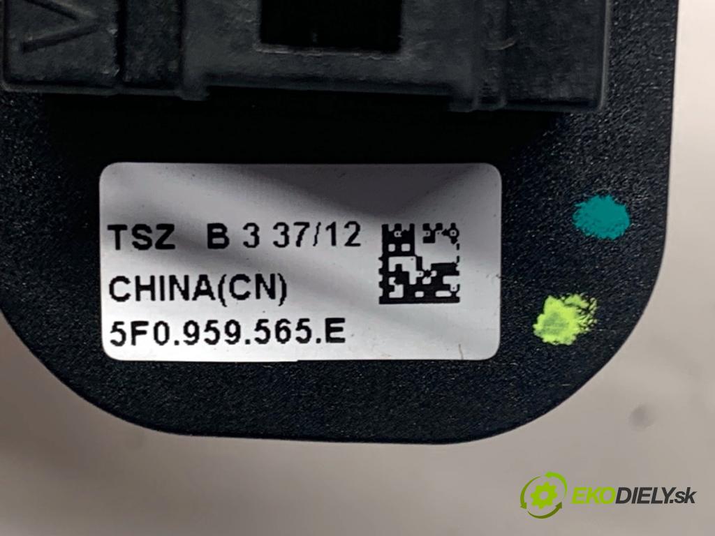 SEAT LEON III liftback 2013 110 kW 2.0 TDI 1968 Prepínač nastavenia spätných zrkadiel 5F0959565E (Prepínacie páčky pod volantom)