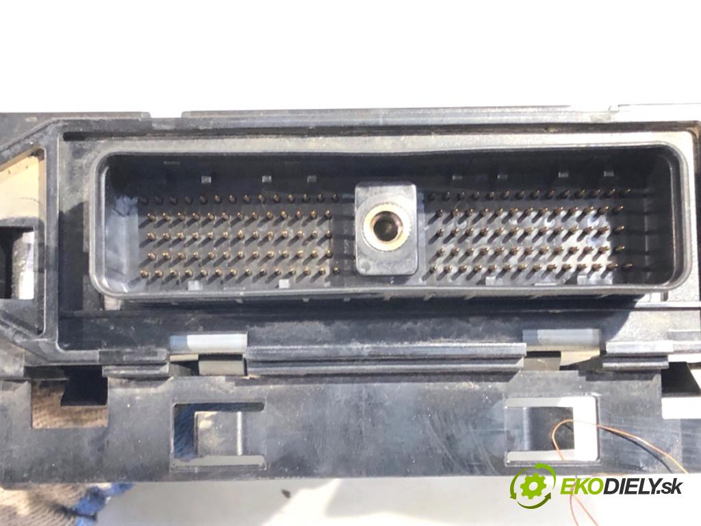 JAGUAR X-TYPE I sedan 2001 169 kW 3.0 V6 Napęd na wszystkie koła 2967 riadiaca jednotka Motor  (Riadiaca jednotka)