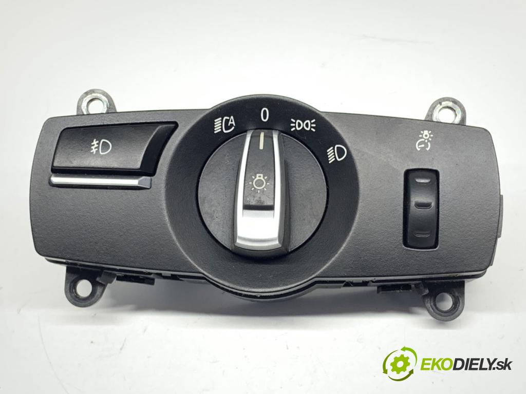 BMW F06 coupe 2015 330 kW 650 i xDrive 4395 spínač světel 9346838