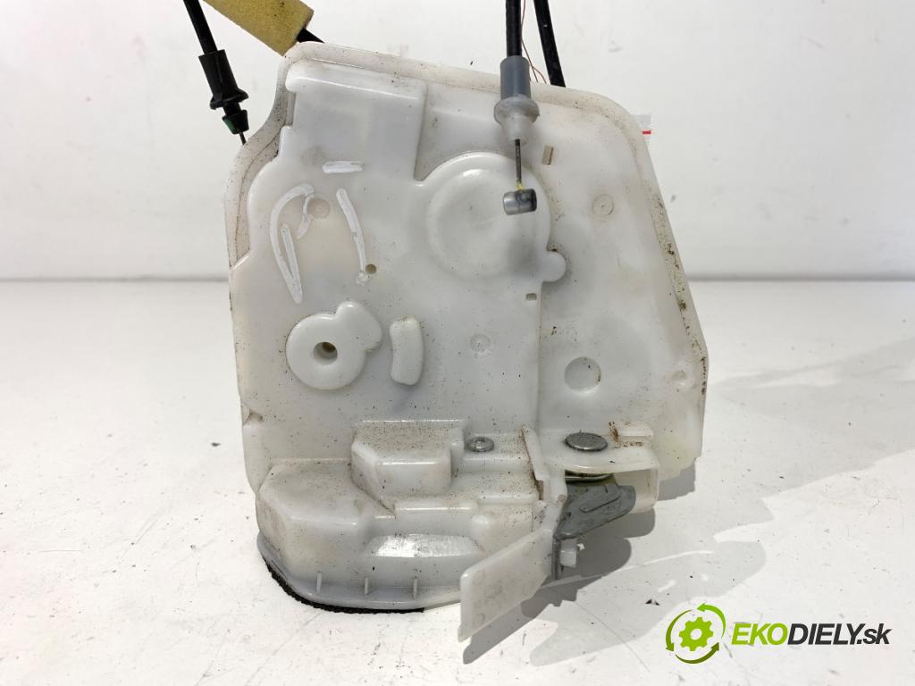 MAZDA 2 DL liftback 2018 66 kW 1.5 SKYACTIV-G 1496 zámok dveře pravý zadní část