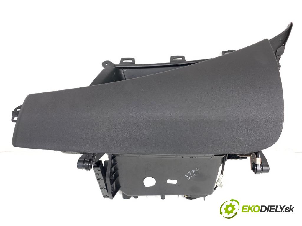 OPEL ZAFIRA C nadwozie wielkoprzestrzenne (MPV) 2014 96 kW 2.0 CDTi (75) 1956 Priehradka, kastlík spolujazdca horný 13351704