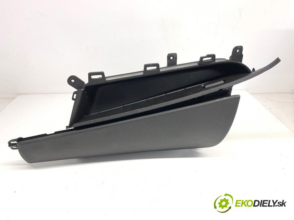 OPEL ZAFIRA C nadwozie wielkoprzestrzenne (MPV) 2014 96 kW 2.0 CDTi (75) 1956 Priehradka, kastlík spolujazdca horný 13351704