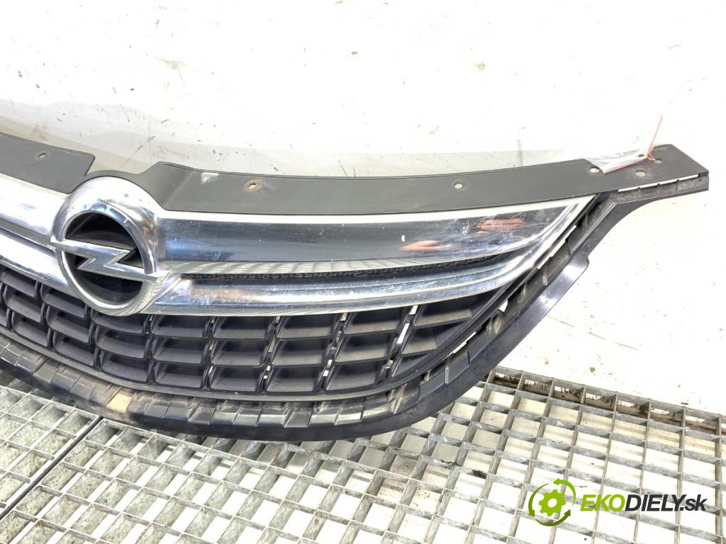 OPEL ZAFIRA C nadwozie wielkoprzestrzenne (MPV) 2014 96 kW 2.0 CDTi (75) 1956 mřížka maska 13300698 (Mřížky (masky) chladičů)