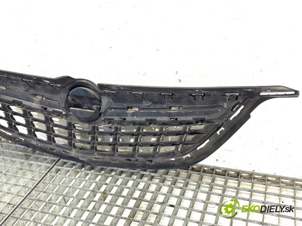 OPEL ZAFIRA C nadwozie wielkoprzestrzenne (MPV) 2014 96 kW 2.0 CDTi (75) 1956 mřížka maska 13300698 (Mřížky (masky) chladičů)