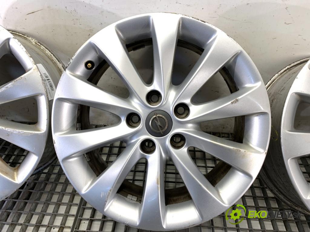 OPEL ZAFIRA C nadwozie wielkoprzestrzenne (MPV) 2014 96 kW 2.0 CDTi (75) 1956 disky hlinikové 17 5X115 ET 44 CENTRUM 70,2 0P068