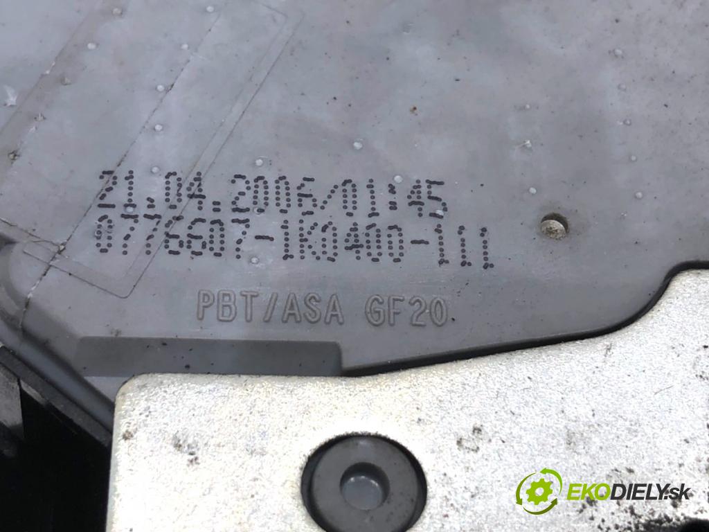 BMW E53 SUV 2006 160 kW 3.0 d 2993 zámok dveře pravý zadní část 8402602