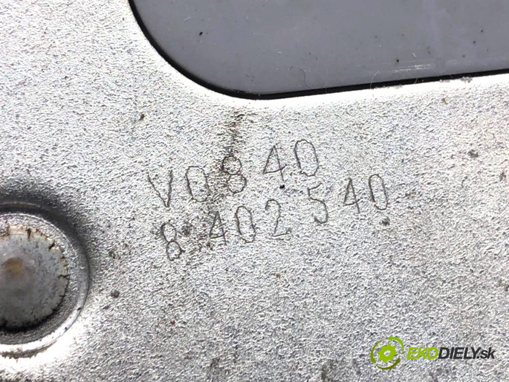 BMW E53 SUV 2006 160 kW 3.0 d 2993 zámok dveře pravý přední část 8402540