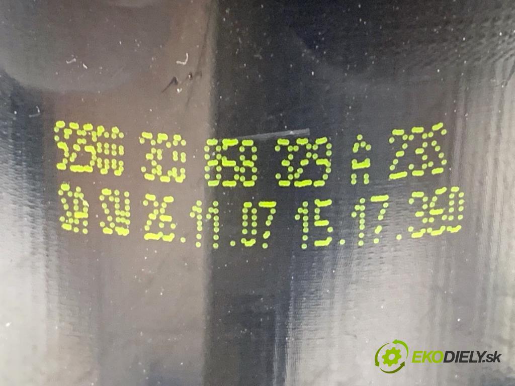 VW PASSAT B6 sedan 2007 103 kW 2.0 TDI 1968 Držiak na nápoje 3C0858329A (Držiak (úchyt) na nápoje)