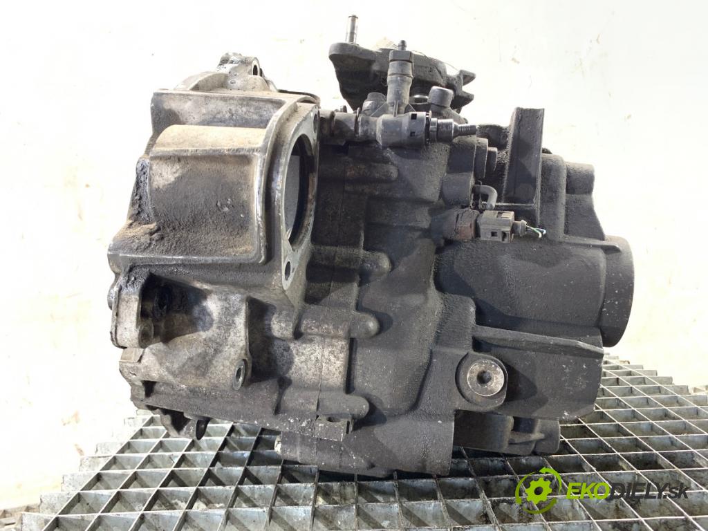 VW PASSAT B6 sedan 2007 103 kW 2.0 TDI 1968 převodovka KDN (Převodovky)