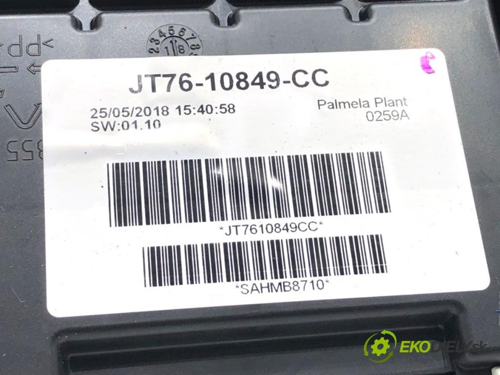 FORD TRANSIT COURIER Nadwozie pełne/minivan 2018 74 kW 1.5 EcoBlue 1499 Prístrojovka JT76-10849-CC (Prístrojová doska)