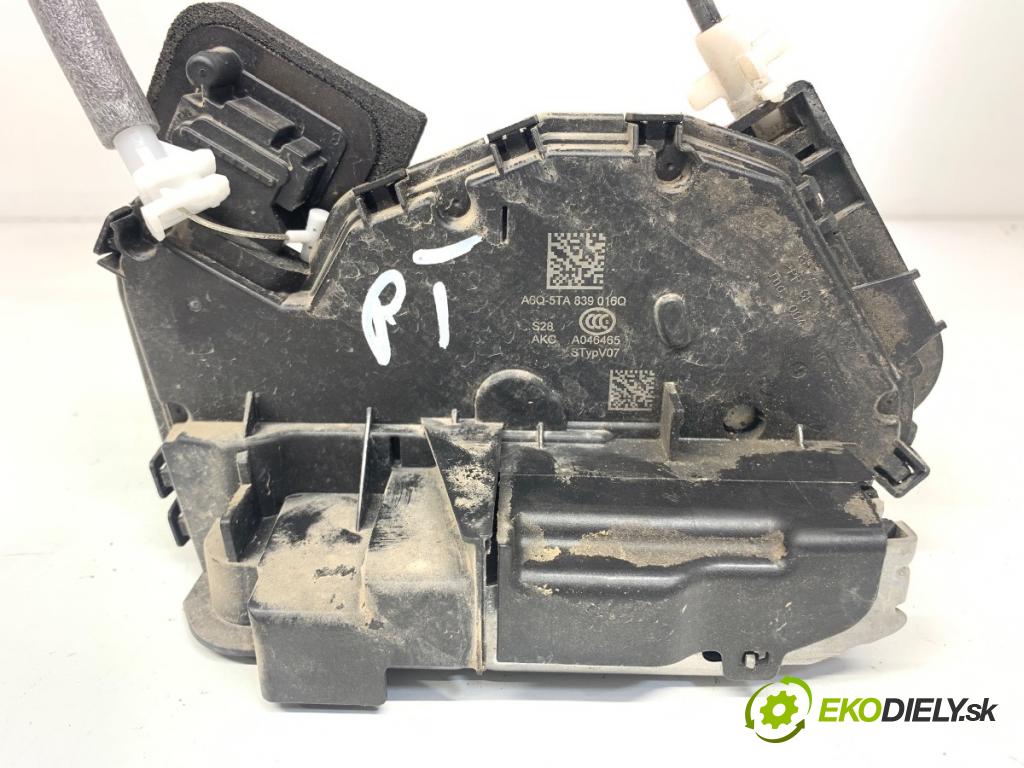 SKODA OCTAVIA IV Kombi 2022 150 kW 1.4 TSI iV 1395 zámok Dvere pravy zad 5TA839016Q