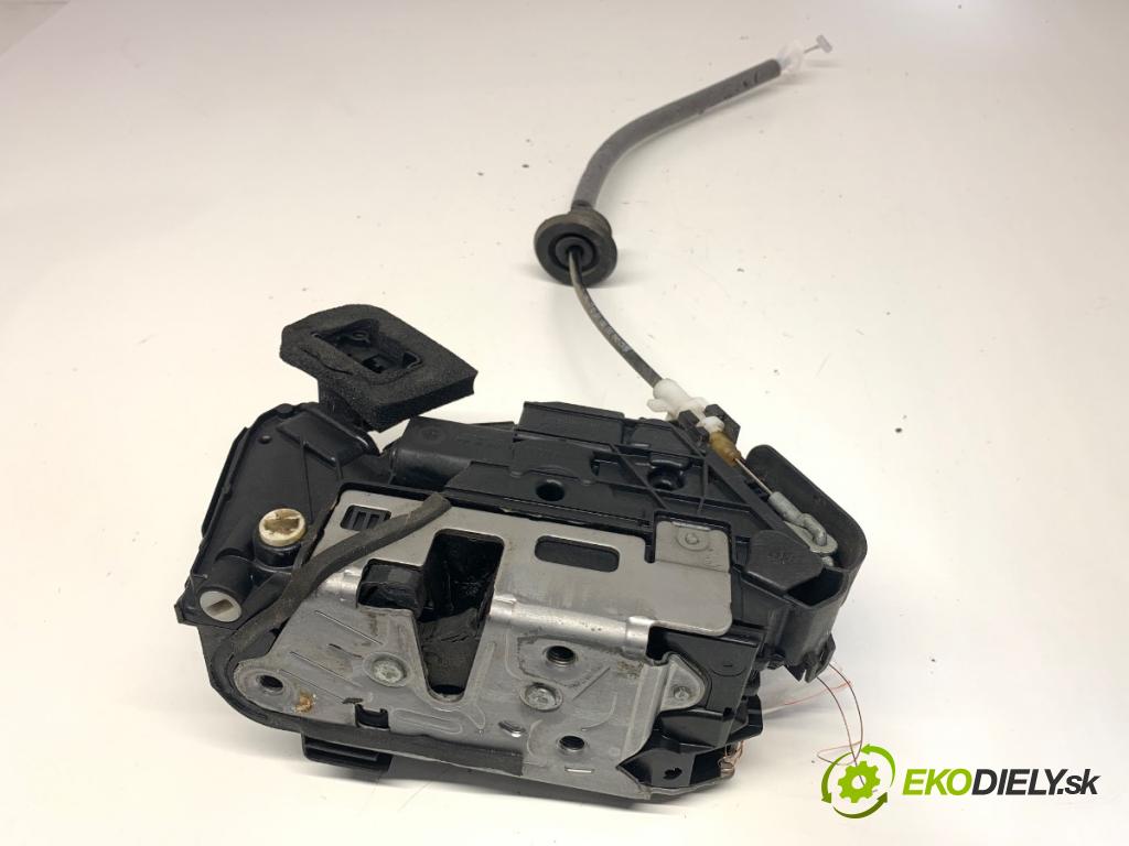 SKODA OCTAVIA IV Kombi 2022 150 kW 1.4 TSI iV 1395 zámok dveře levý zadní část 5TA839015Q