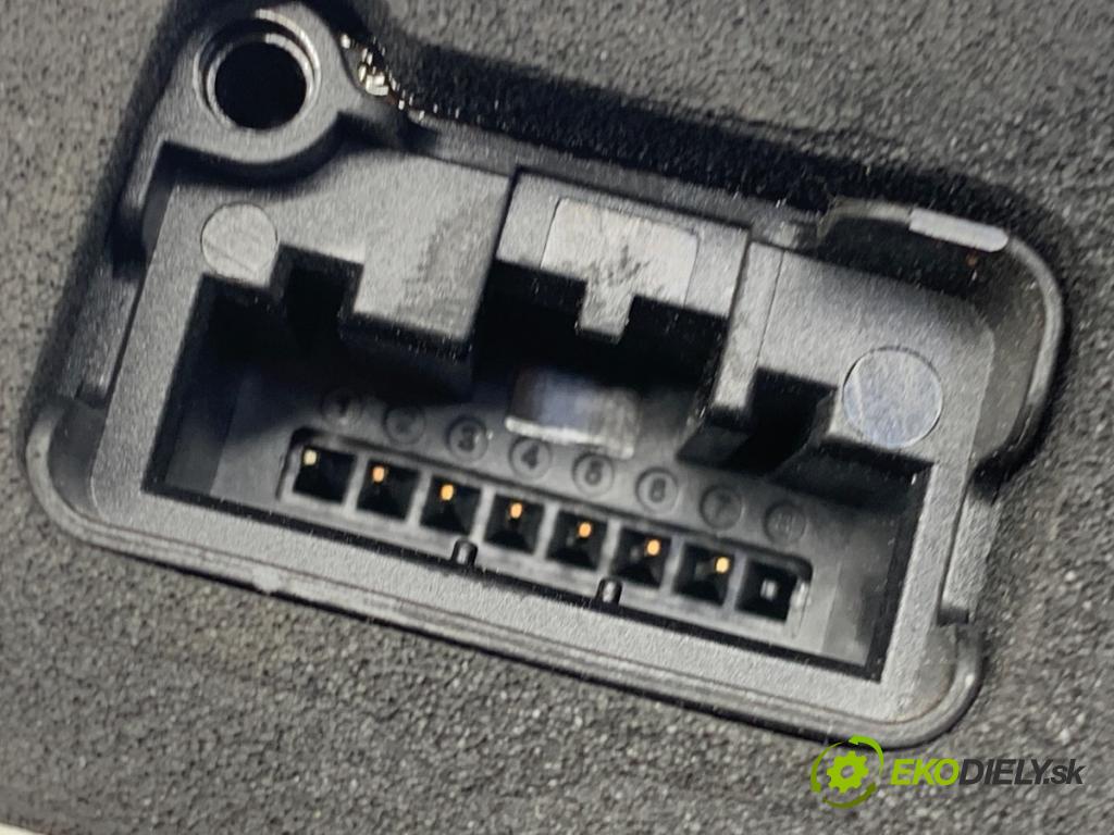 SKODA OCTAVIA IV Kombi 2022 150 kW 1.4 TSI iV 1395 zámok dveře levý přední část 5TB837015E