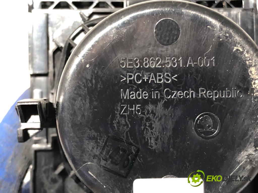 SKODA OCTAVIA IV Kombi 2022 150 kW 1.4 TSI iV 1395 Držiak na nápoje 5E3862531A (Držiak (úchyt) na nápoje)