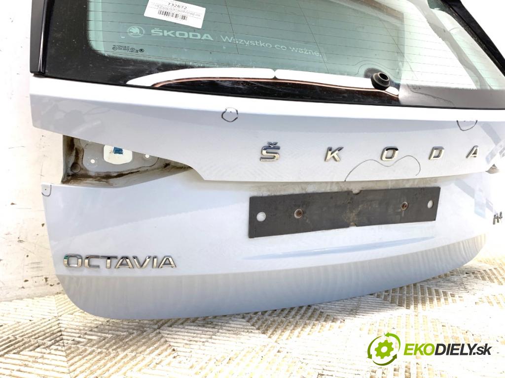 SKODA OCTAVIA IV Kombi 2022 150 kW 1.4 TSI iV 1395 kapota zad 2Y2Y