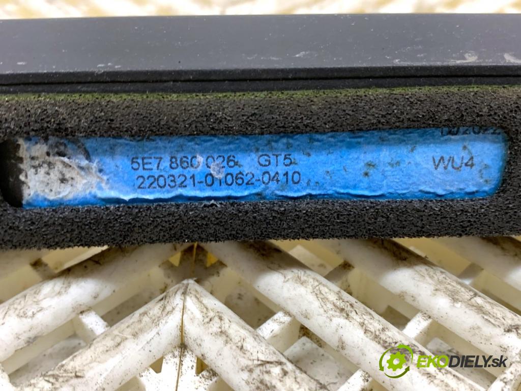 SKODA OCTAVIA IV Kombi 2022 150 kW 1.4 TSI iV 1395 lyžiny STRECHA: 5E7860026