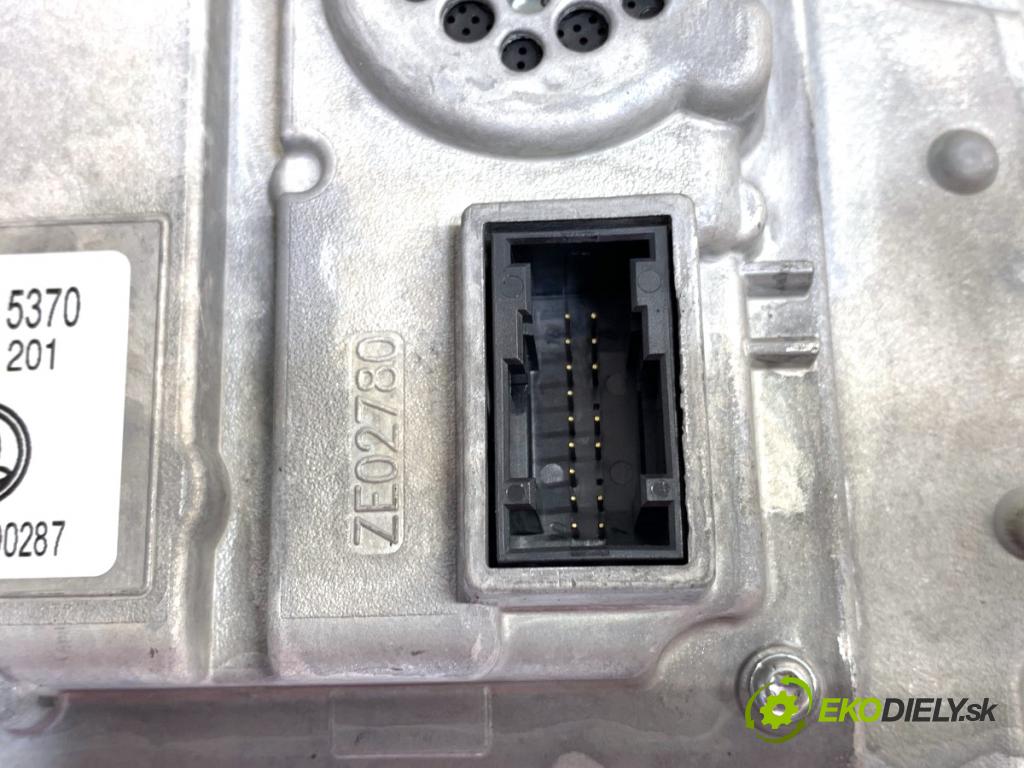 SKODA OCTAVIA IV Kombi 2022 150 kW 1.4 TSI iV 1395 prístrojovka 5E3920774A (Přístrojové desky, displeje)