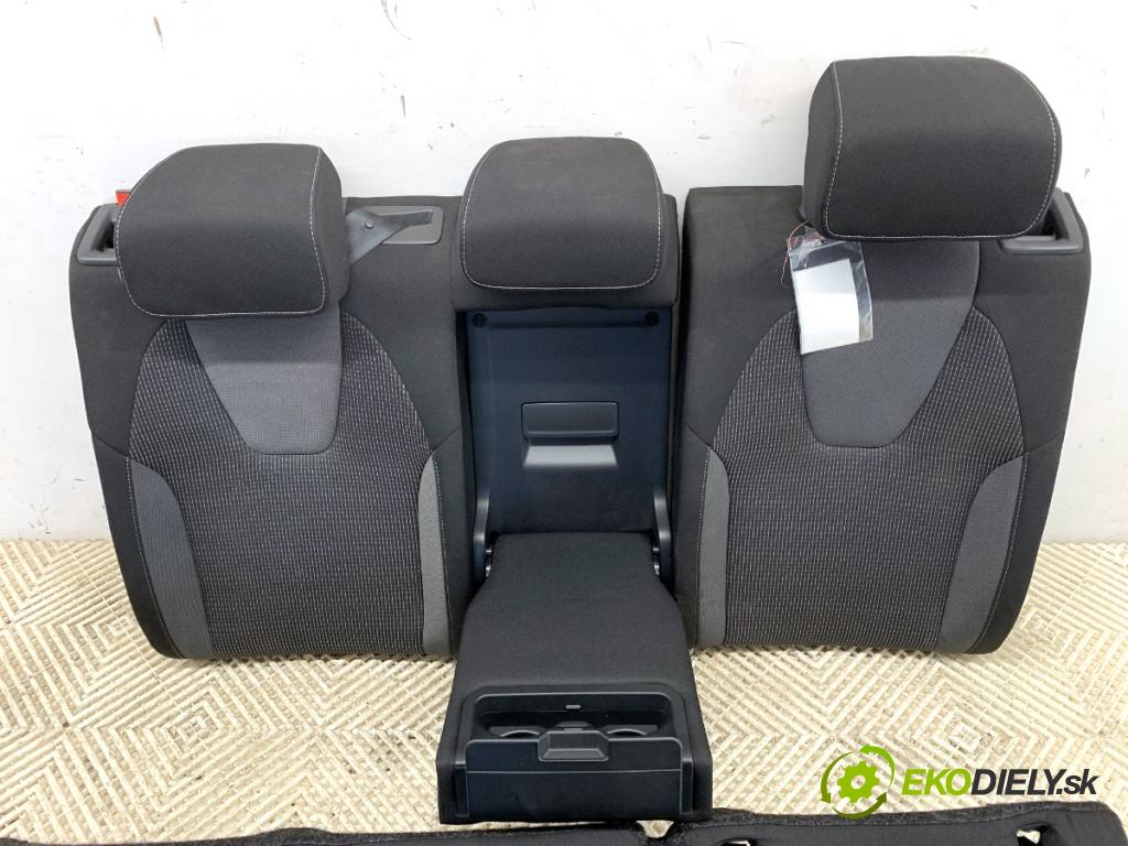 SKODA OCTAVIA IV Kombi 2022 150 kW 1.4 TSI iV 1395 Sedadlo druhý rad