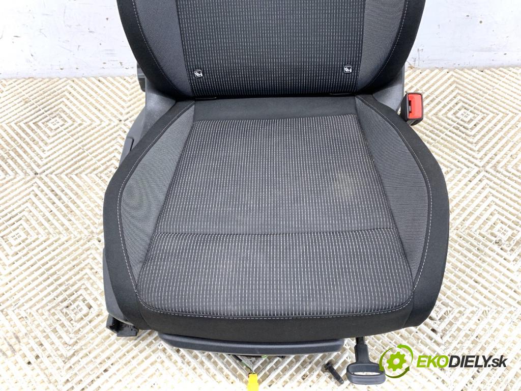 SKODA OCTAVIA IV Kombi 2022 150 kW 1.4 TSI iV 1395 Sedadlo pravy predný