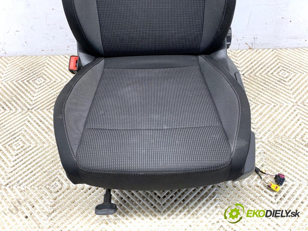 SKODA OCTAVIA IV Kombi 2022 150 kW 1.4 TSI iV 1395 Sedadlo ľavy predný