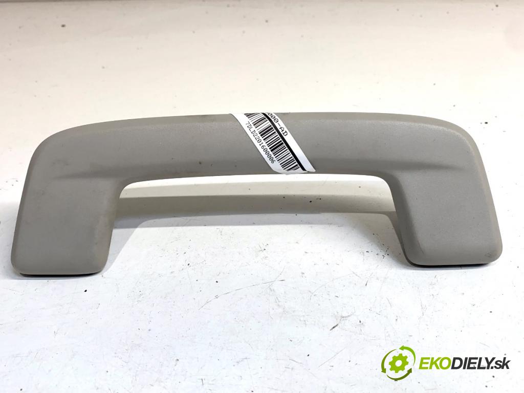SKODA OCTAVIA IV Kombi 2022 150 kW 1.4 TSI iV 1395 držadlo čalounění přední část levá strana 