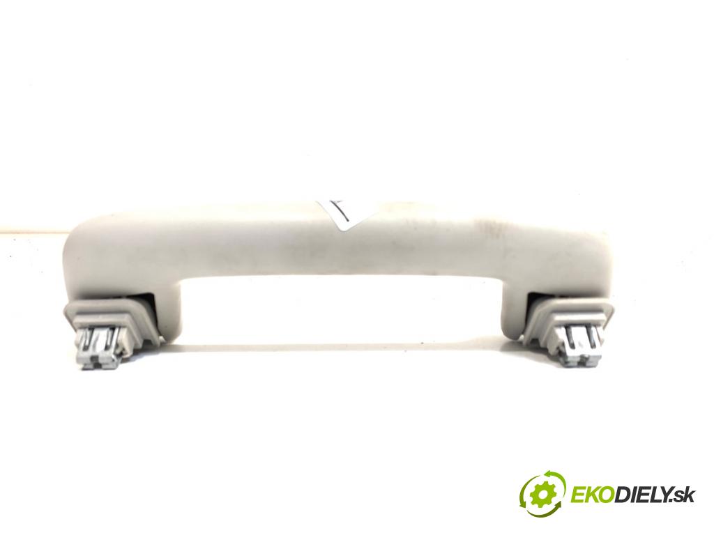 SKODA OCTAVIA IV Kombi 2022 150 kW 1.4 TSI iV 1395 držadlo čalounění přední část levá strana