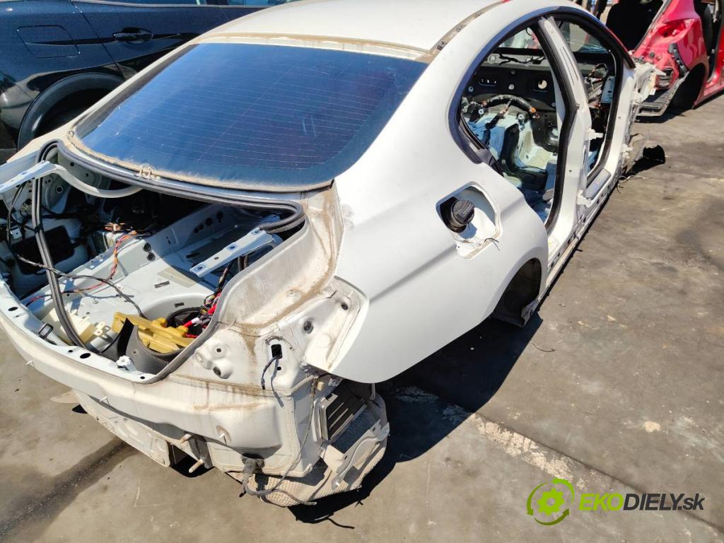 BMW F06 coupe 2015 330 kW 650 i xDrive 4395 KAROSERIA ČTVRŤÁK blatník zadní část levý pravý práh střecha PODŁUŻNICA levý pravý 