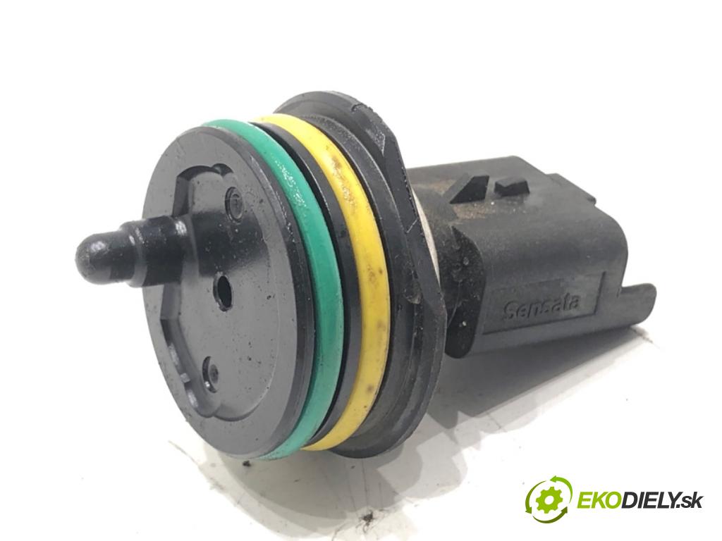 FORD TRANSIT COURIER Nadwozie pełne/minivan 2018 74 kW 1.5 EcoBlue 1499 Snímač tlaku paliva 81CP38-01 (Snímač)