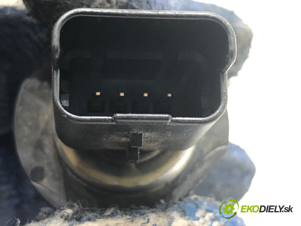 FORD TRANSIT COURIER Nadwozie pełne/minivan 2018 74 kW 1.5 EcoBlue 1499 Snímač tlaku paliva 81CP38-01 (Snímač)